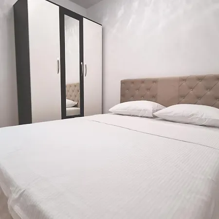 Apartman Nova Lejlighed *
